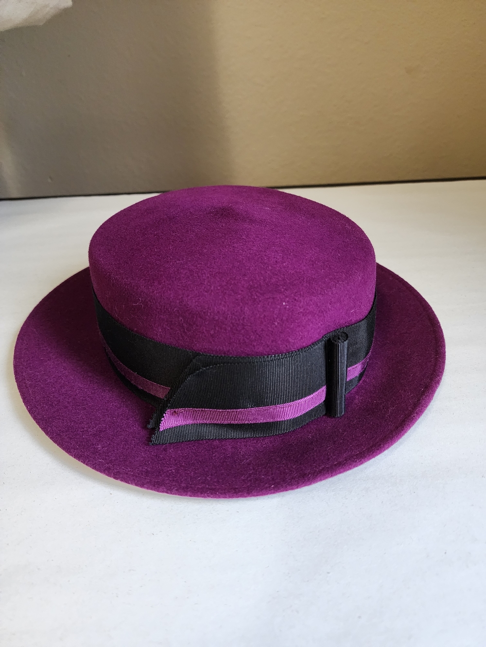 Vintage Geo W Bollman & Co Purple Plum 100% Wool Boater Hat with Black Ribbon